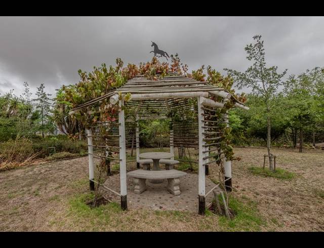 LAND FOR SALE IN RIVIERSONDEREND